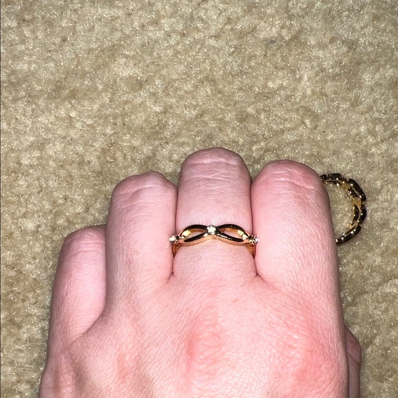 3 Gold Rings - Picture 2 of 4